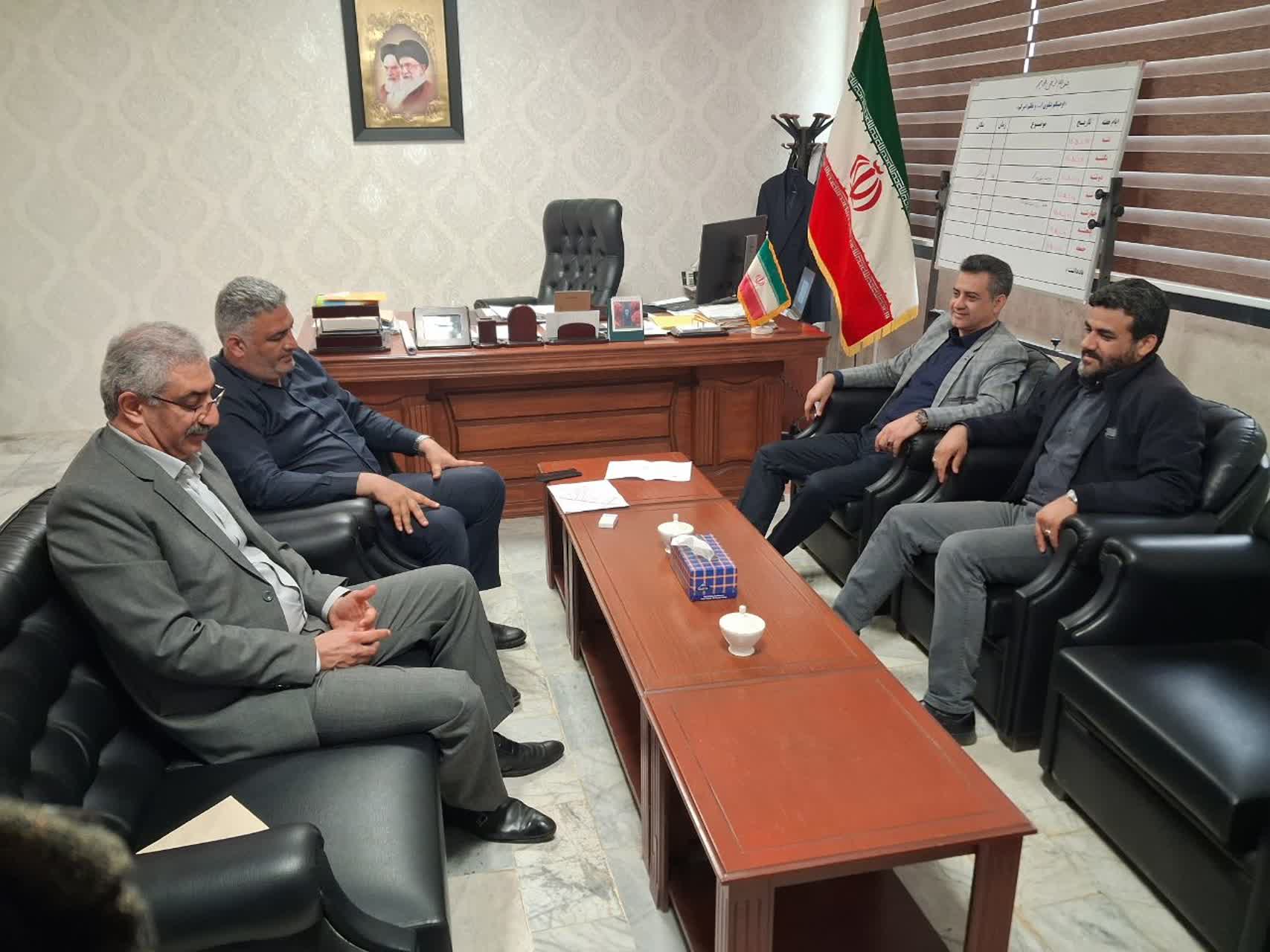 نشست مدیر مخابرات شهرستانهای میاندورود و ساری با دکتر قربانی شهردار سورک